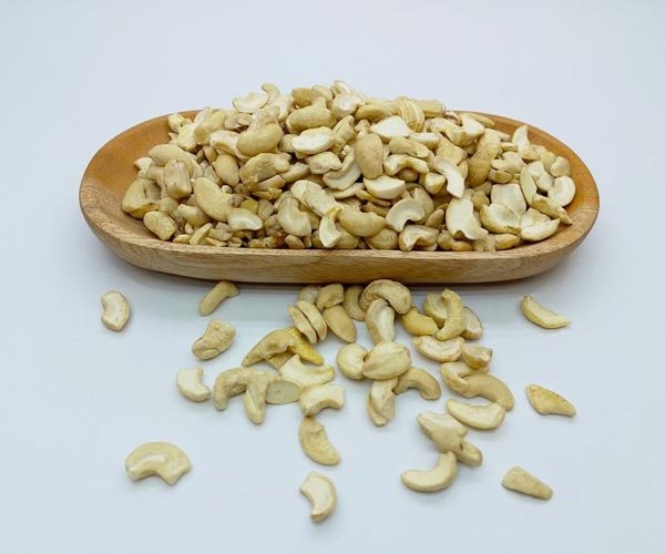 Produk-Kacang-Mete-Pecah-Belah